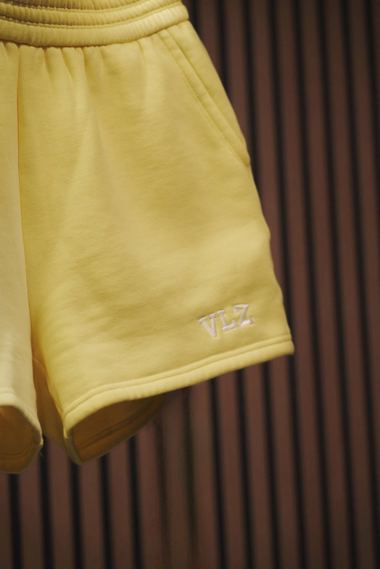 The Statement Shorts - VOLAZO